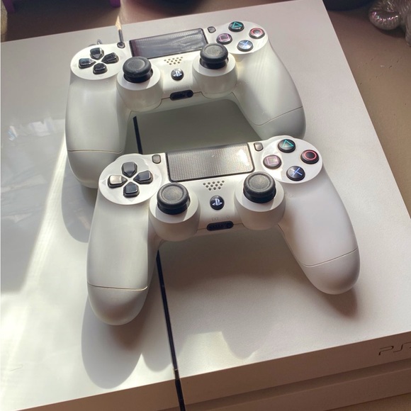 PS4 console with controllers - Picture 1 of 10